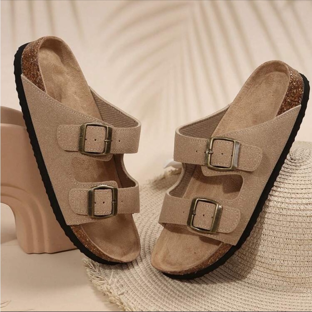 Sandals - Picture 2 of 4